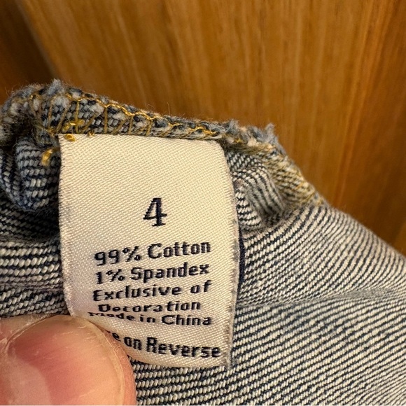 Simply Vera Wang Straight Leg Distressed Stretch Denim Blue Capri Jeans Womens 4 - Picture 6 of 6